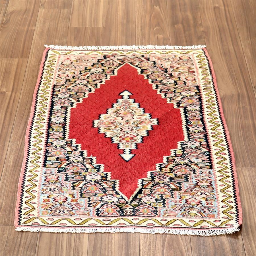 オールドキリム セネ/ヤストゥク 93x70cm 赤い六角メダリオン細かな花束モチーフ | ブランド登録なし