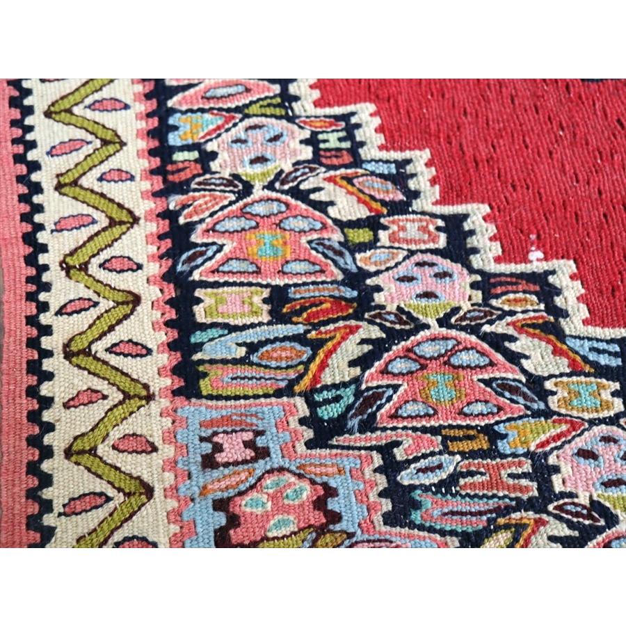 オールドキリム セネ/ヤストゥク 93x70cm 赤い六角メダリオン細かな花束モチーフ | ブランド登録なし | 04