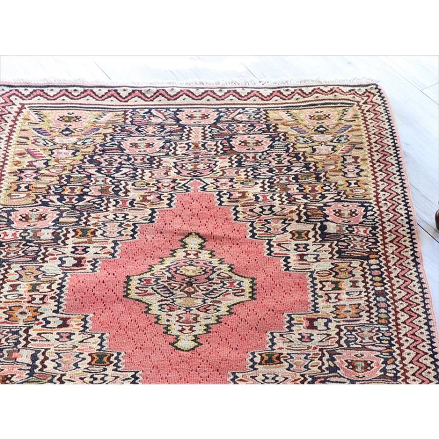 オールドキリム セネ/ヤストゥク 99x74cm ピンクのメダリオン