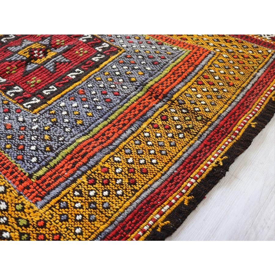 ソフラ 食卓用のキリム・フェティエ 104x95cm ジジム織りのユルドゥズ 