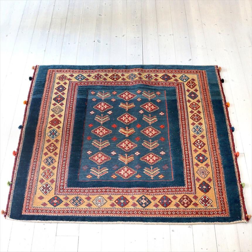ゾランヴァリ社のキリム バルーチスマック 115x124cm 生命の樹と幾何学