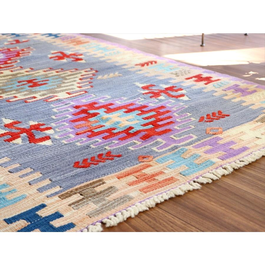 色にこだわるワンランク上のカイセリキリム・チェイレキ 132x96cm 【Snowflake】 メダリオンと麦の穂のモチーフ