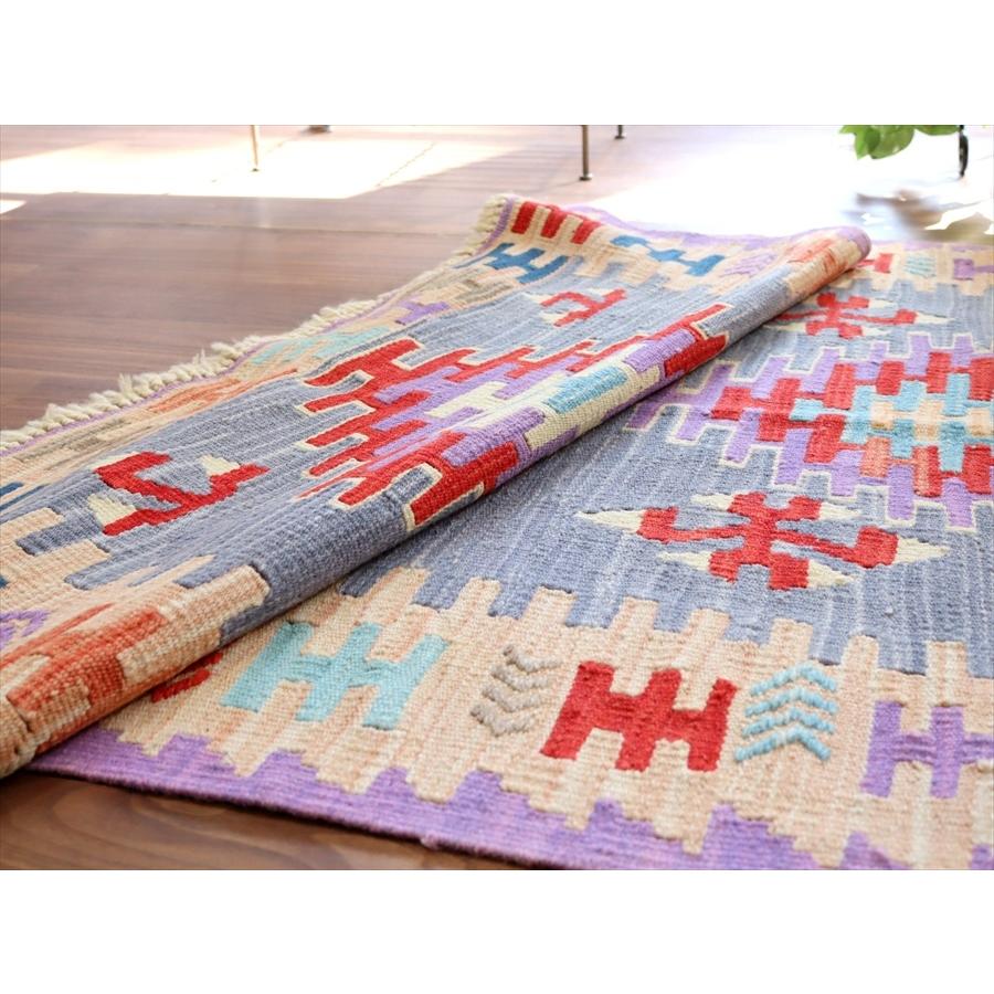 色にこだわるワンランク上のカイセリキリム・チェイレキ 132x96cm 【Snowflake】 メダリオンと麦の穂のモチーフ