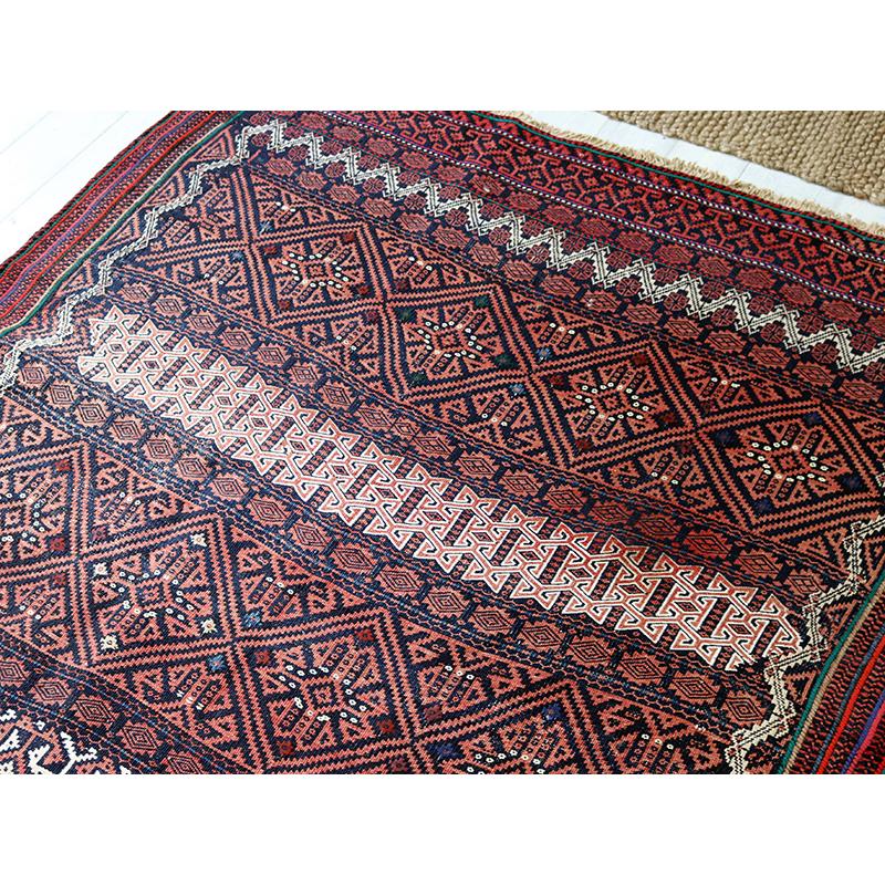 バルーチ族 スザンニ織りのオールドキリム 271x132cm 濃紺と赤 | ブランド登録なし | 02