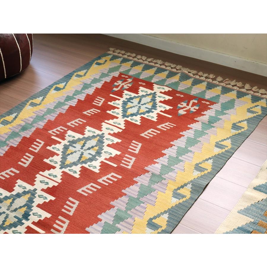 カイセリキリム トルコの手織りラグ 172x109cm ベレケットのモチーフ