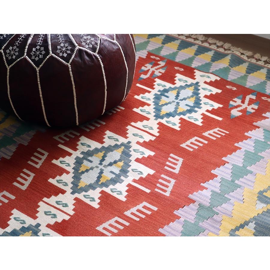 カイセリキリム トルコの手織りラグ 172x109cm ベレケットのモチーフ