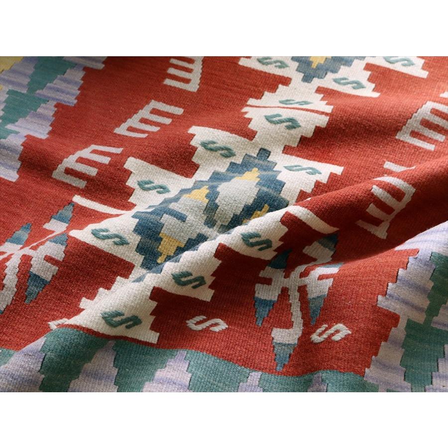 カイセリキリム トルコの手織りラグ 172x109cm ベレケットのモチーフ