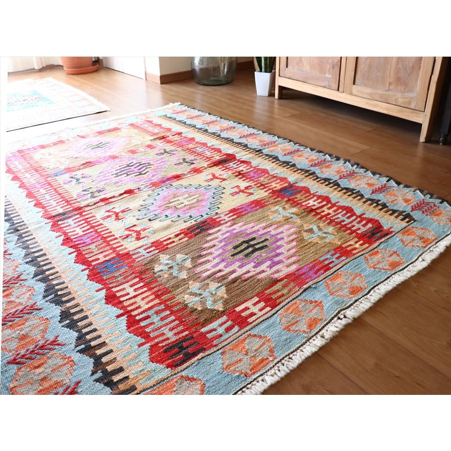 手織りキリム トルコ　カイセリ産 171x135cm 明るいパステルカラー　セッヂャーデ_2