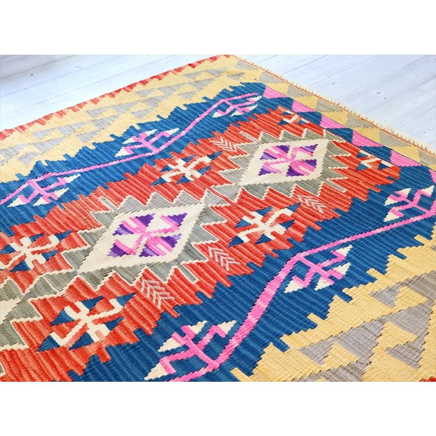 色にこだわるワンランク上のカイセリキリム セッヂャーデ 172x129cm 狼の足跡のモチーフ | ブランド登録なし | 05