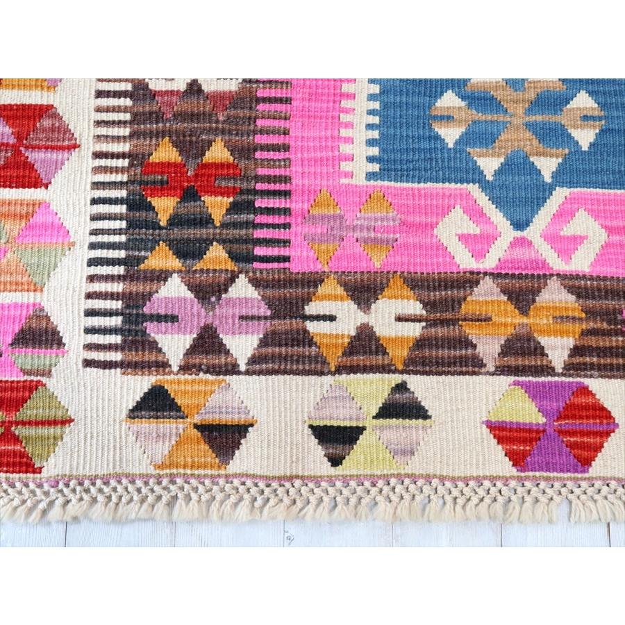 ワンランク上のカイセリキリム　セッヂャーデ 182x130cm ２つのサンドゥックと狼の足跡 | ブランド登録なし | 05