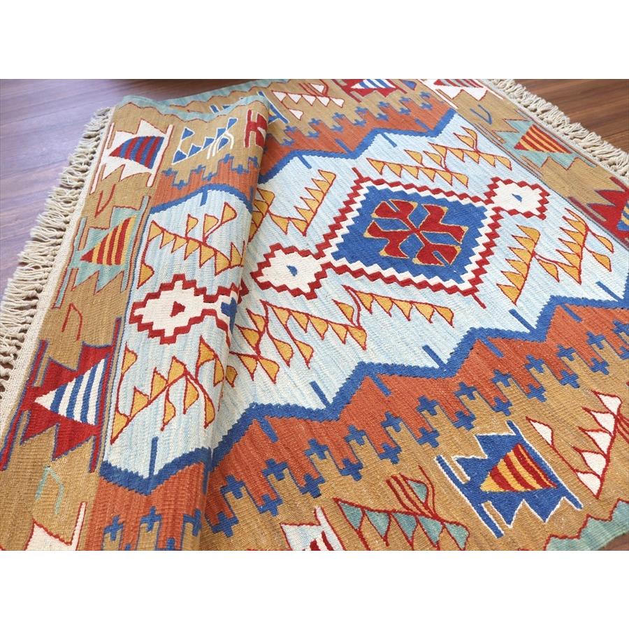 トルコ手織りキリム ウシャク 113x91cm 青いひし形メダリオン | ブランド登録なし | 05