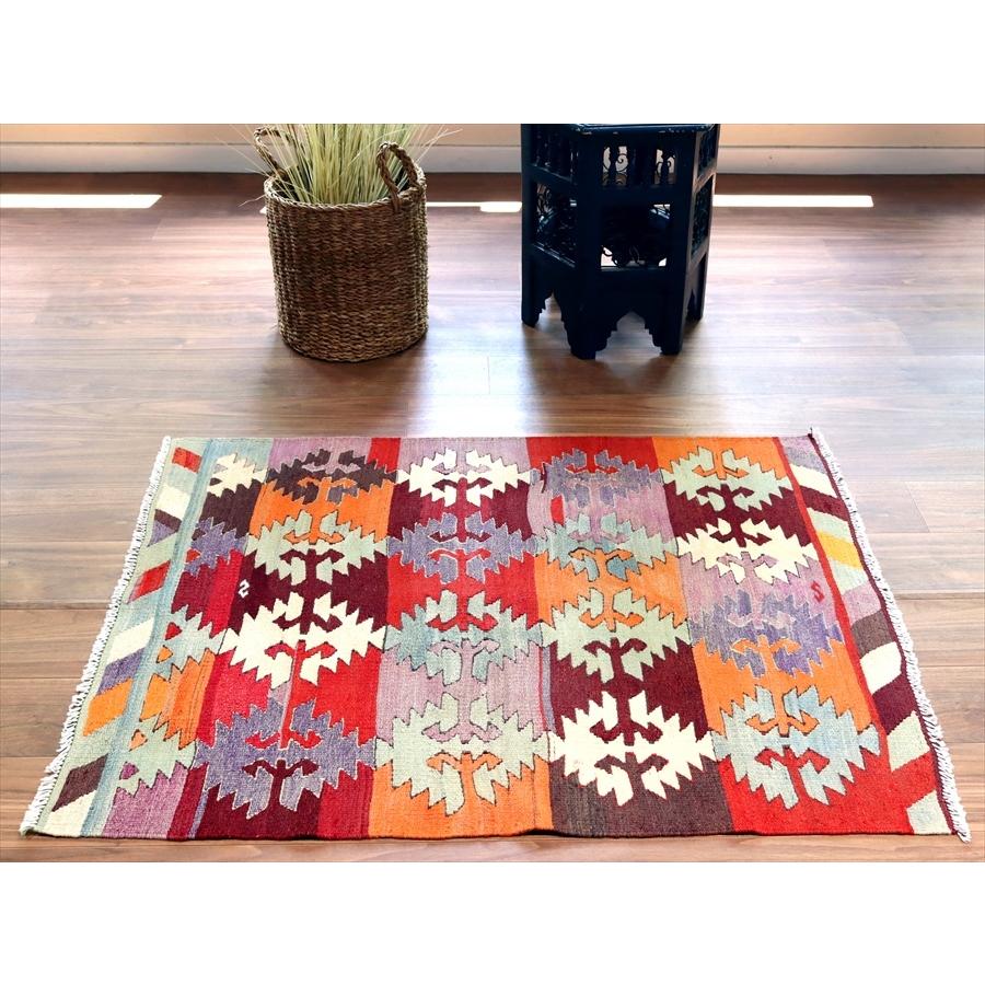 オールドキリム アフィヨン 115x91cm 連なるジグザグモチーフ パッチワーク デザイン | ブランド登録なし | 01