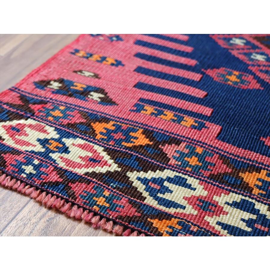 オールドキリム ハッキャリ フラグメント 104x84cm 濃紺とローズピンク | ブランド登録なし | 04