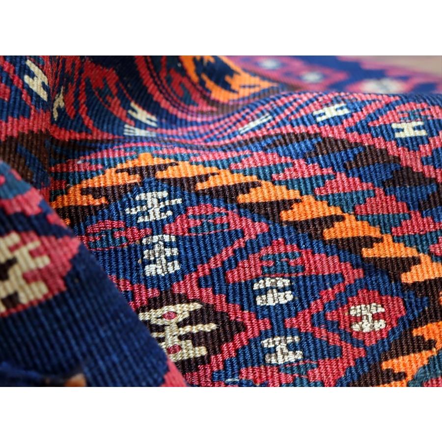 オールドキリム ハッキャリ フラグメント 104x84cm 濃紺とローズピンク | ブランド登録なし | 07