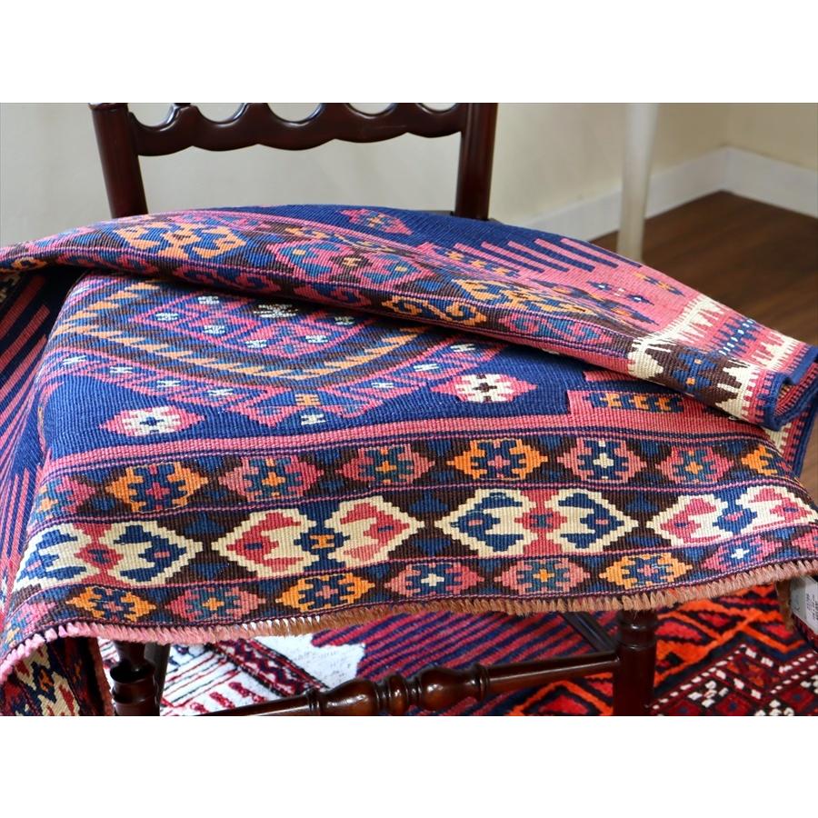 オールドキリム ハッキャリ フラグメント 104x84cm 濃紺とローズピンク | ブランド登録なし | 08