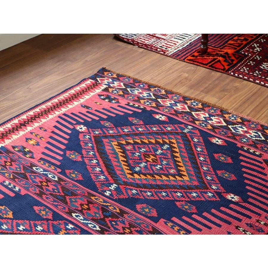 オールドキリム ハッキャリ フラグメント 111x84cm 濃紺とローズピンク | ブランド登録なし | 03