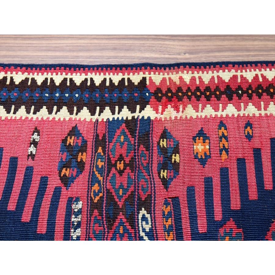 オールドキリム ハッキャリ フラグメント 111x84cm 濃紺とローズピンク | ブランド登録なし | 04
