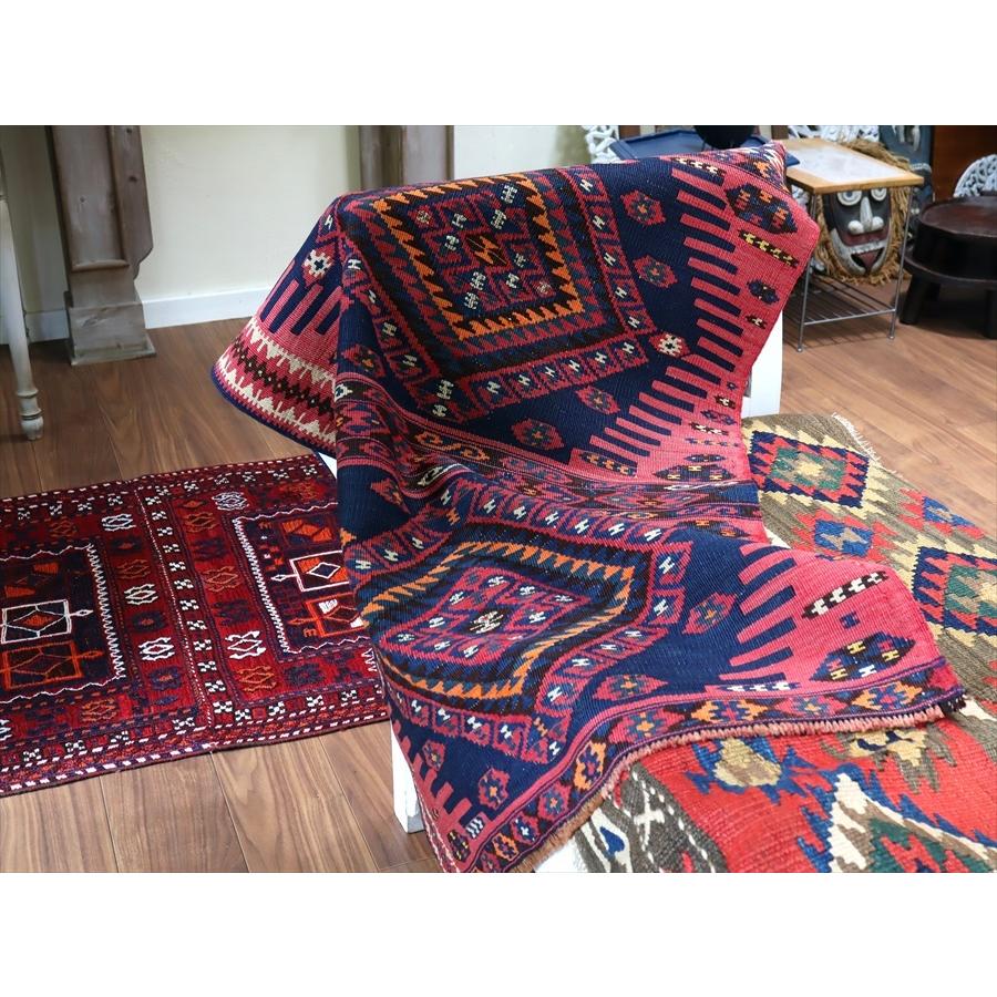 オールドキリム ハッキャリ フラグメント 111x84cm 濃紺とローズピンク | ブランド登録なし | 07