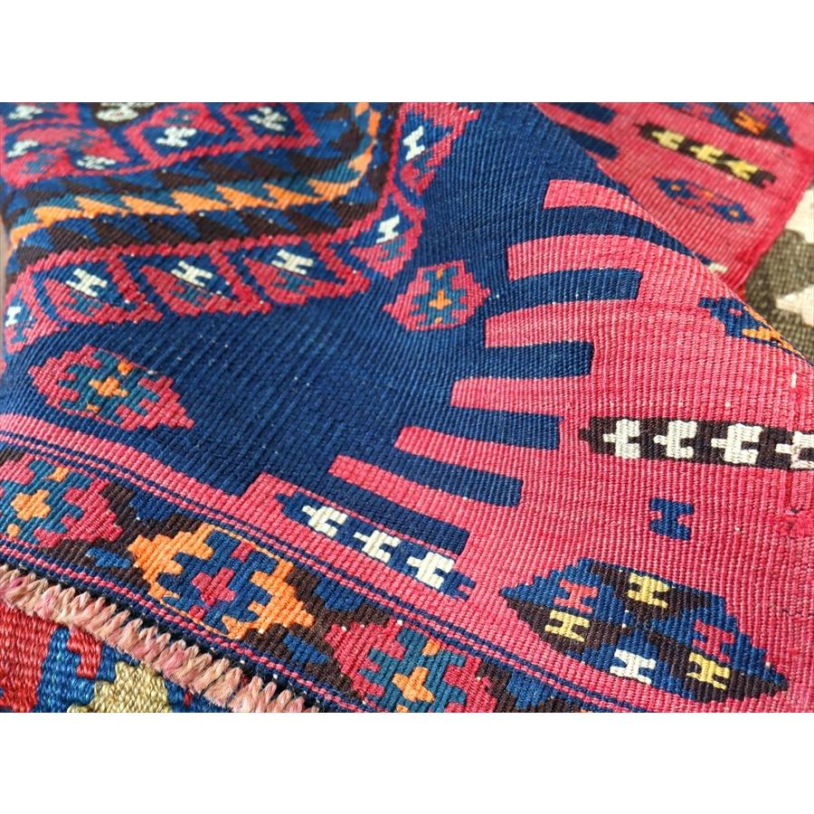オールドキリム ハッキャリ フラグメント 111x84cm 濃紺とローズピンク | ブランド登録なし | 08