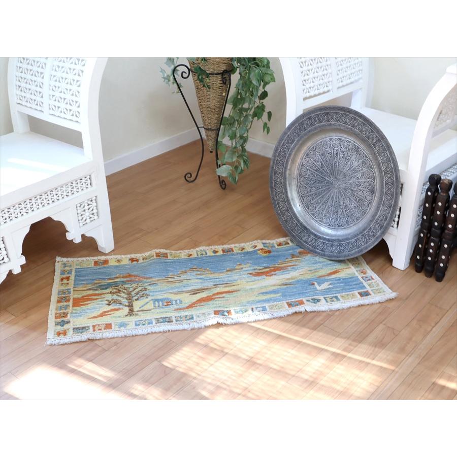 ギャッベスマックキリム 遊牧民の織る風景のラグ46x119cm山麓と草原と湖 | ブランド登録なし | 01