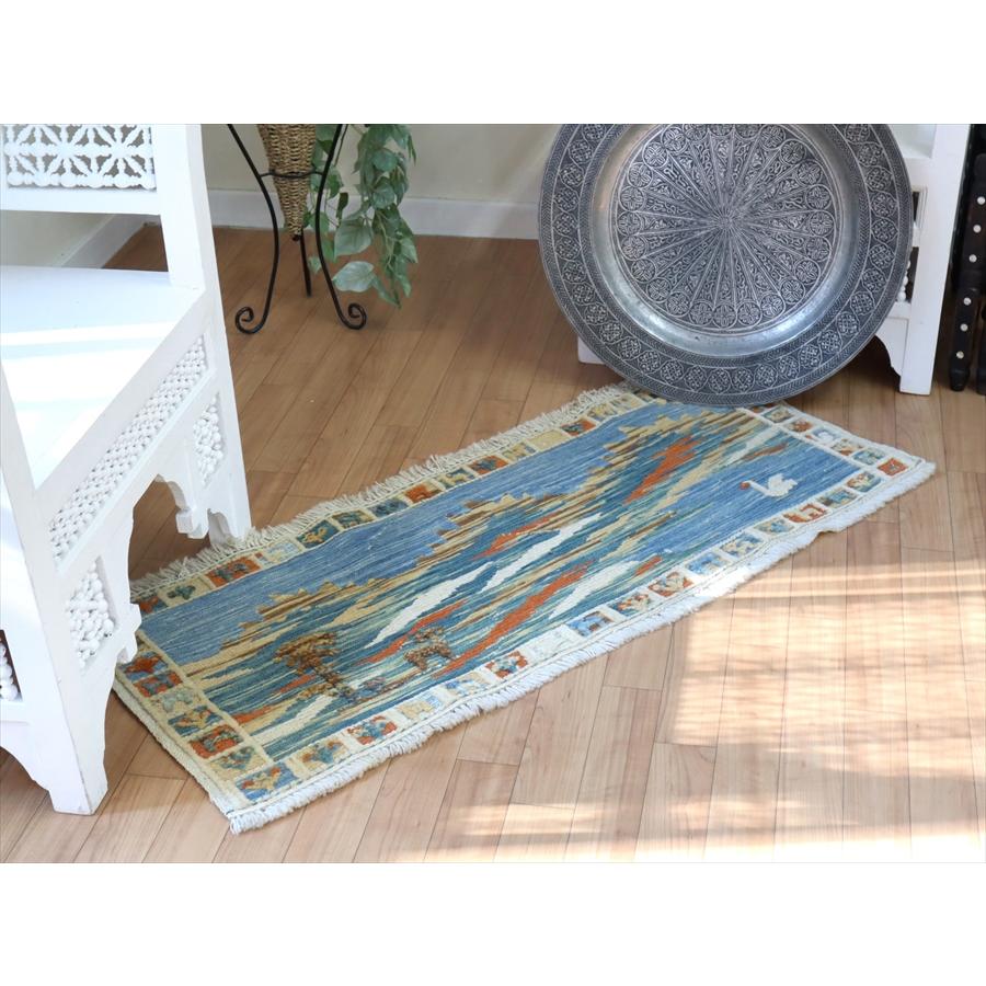 ギャッベスマックキリム 遊牧民の織る風景のラグ48x120cm山麓と草原と湖 | ブランド登録なし | 01