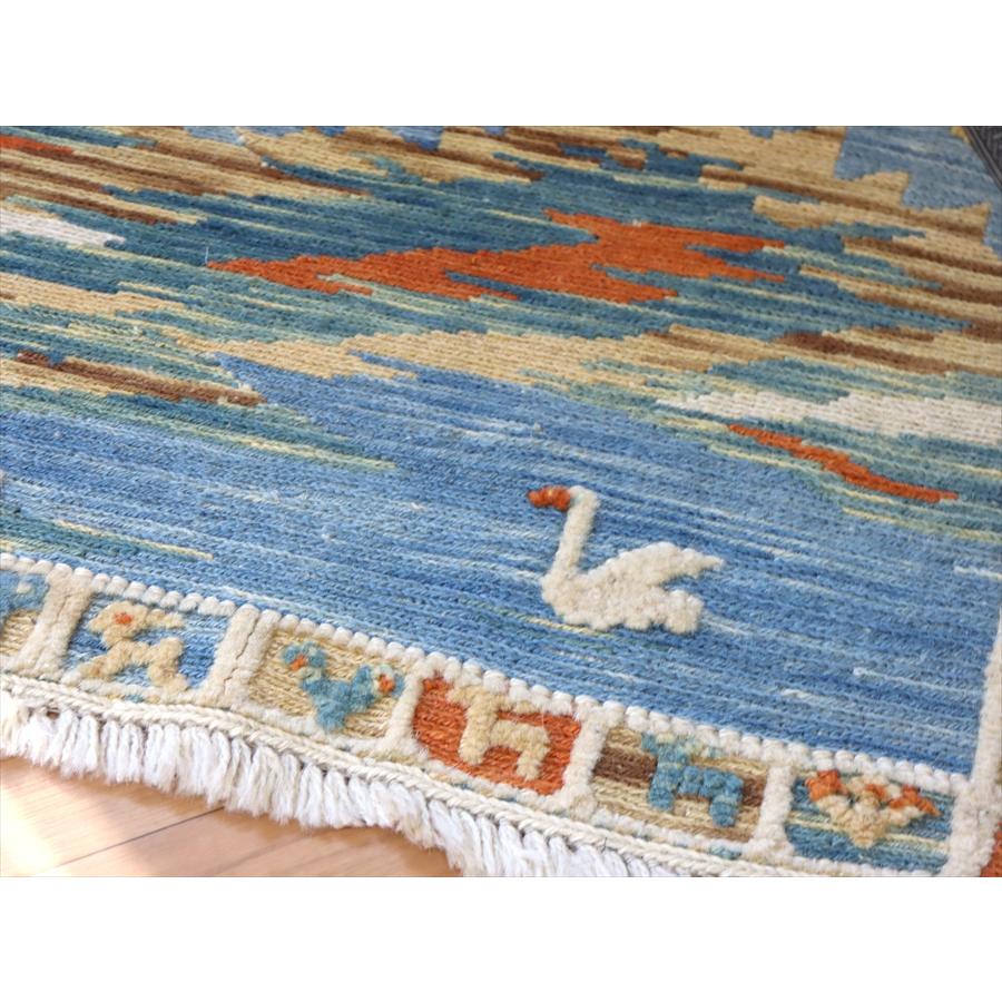 ギャッベスマックキリム 遊牧民の織る風景のラグ48x120cm山麓と草原と湖 | ブランド登録なし | 02