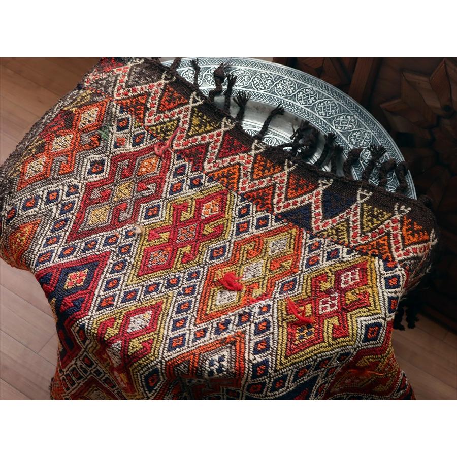 オールドキリム コンヤ 124x107cm ジジム : インプレッション