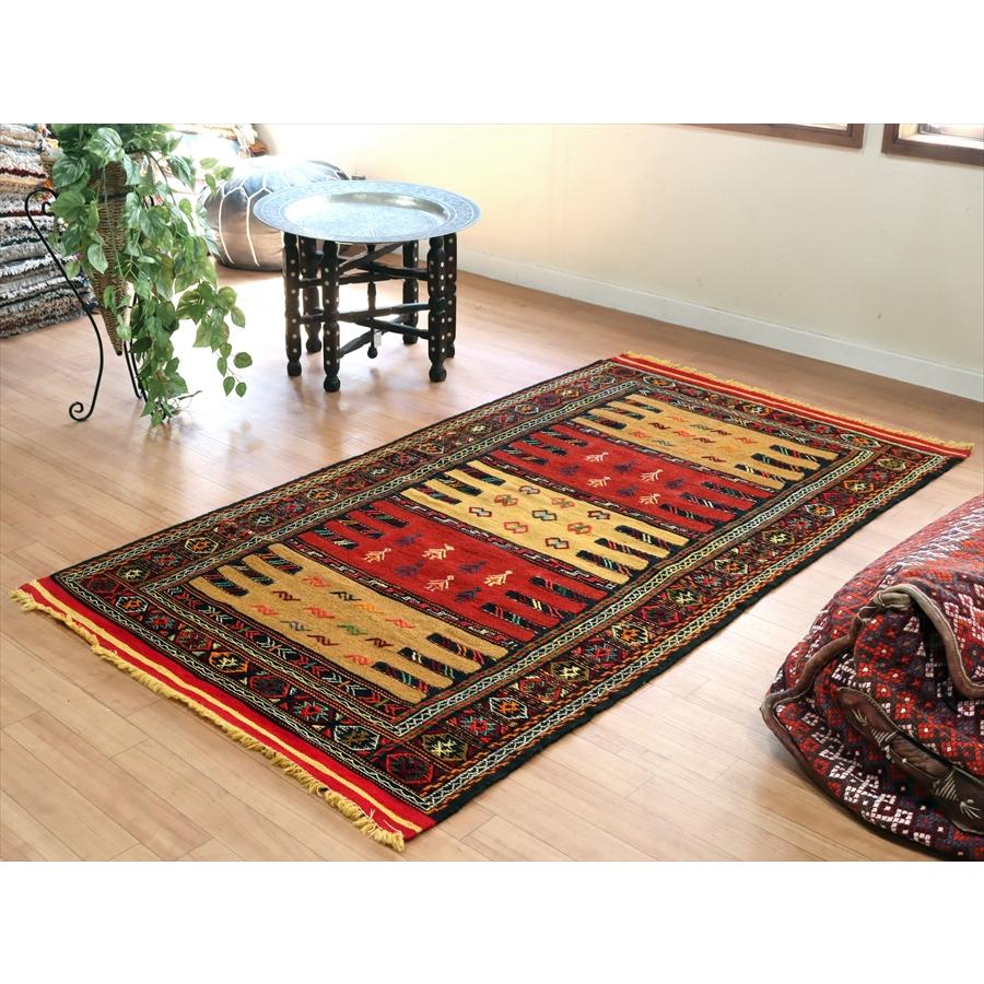 グチャン イランの手織りキリム 183x104cm スカートをはいた女の子と幾何学モチーフ | ブランド登録なし | 01