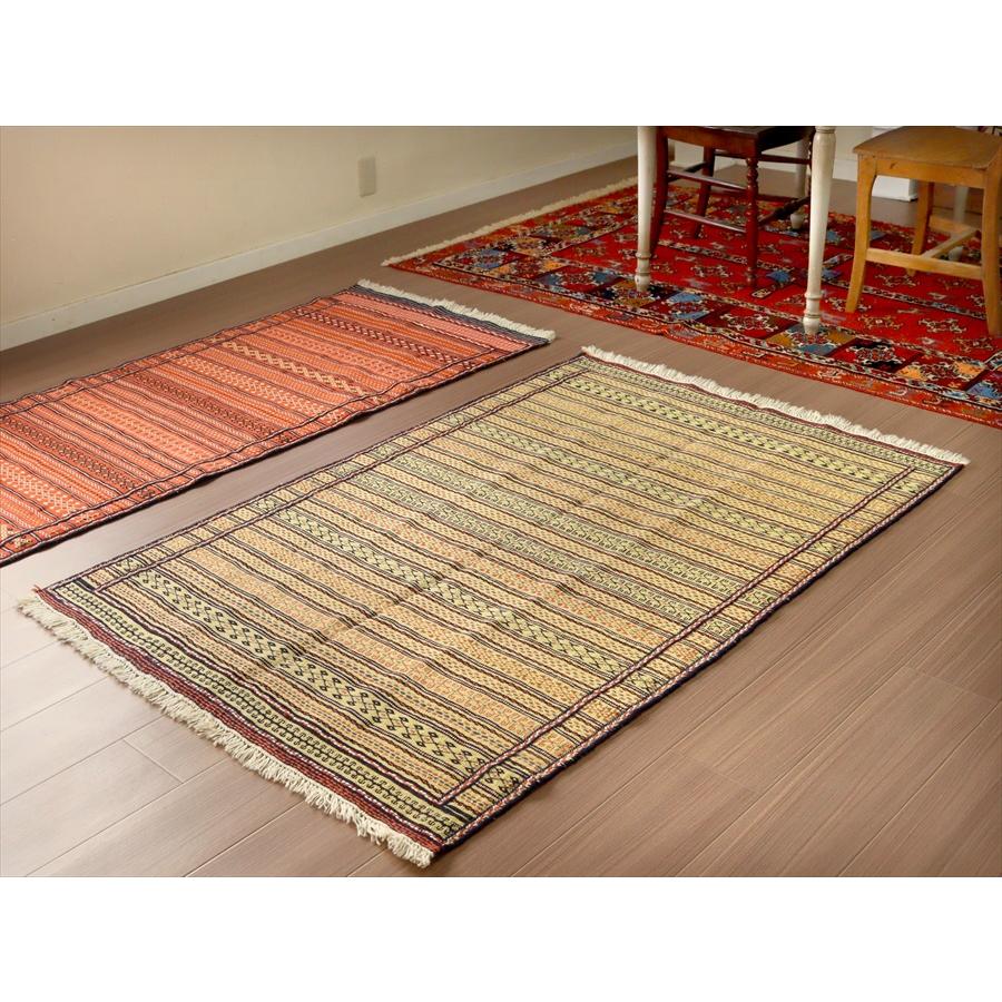 刺繍のようなスザンニ織りのキリム イラン東北部カラート 152x98cm マスタードイエロー | ブランド登録なし | 01