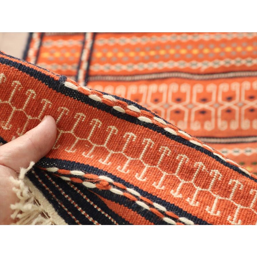 刺繍のようなスザンニ織りのキリム イラン東北部カラート 198x72cm 幾何学模様のボーダーデザイン | ブランド登録なし | 07