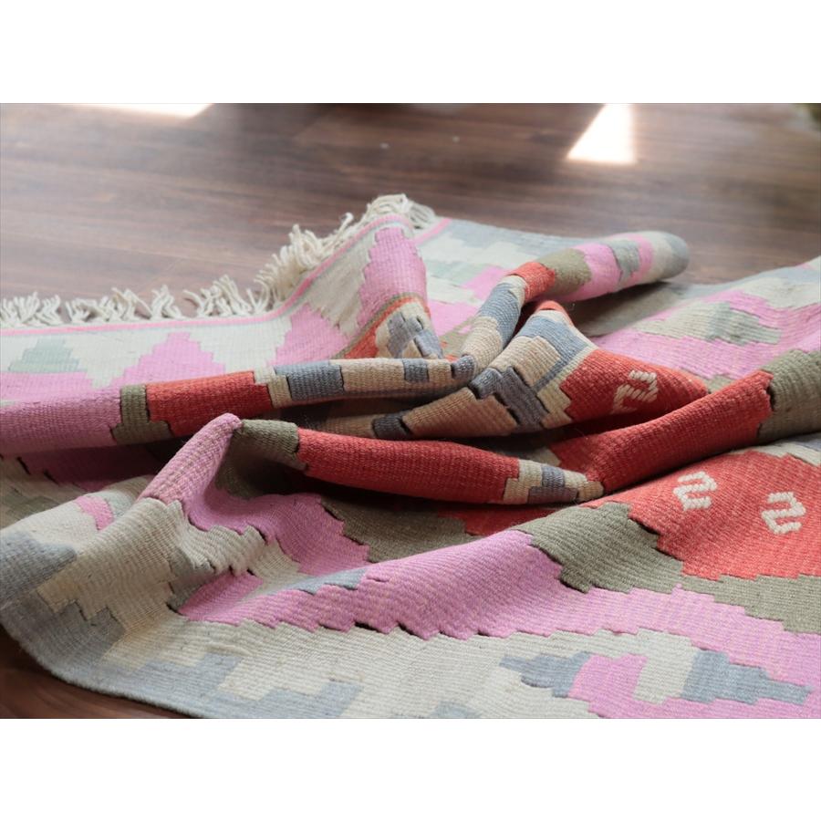 カイセリ産手織りキリム 115x77cm レッド＆ピンク トルコの手織りラグ |  | 04
