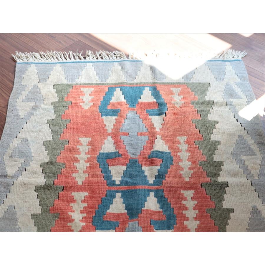カイセリ産手織りキリム 雄羊の角 113x81cm パステルカラー トルコの手織りラグ |  | 03