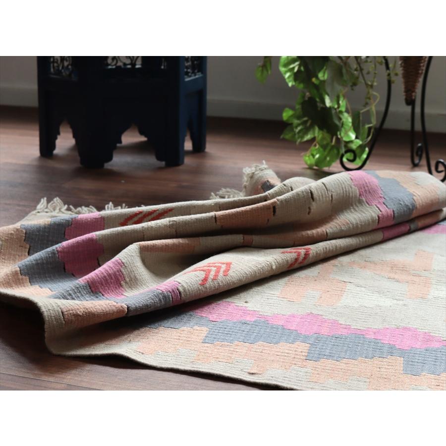 カイセリ産手織りキリム 129x83cm パステルカラー トルコの手織りラグ |  | 04