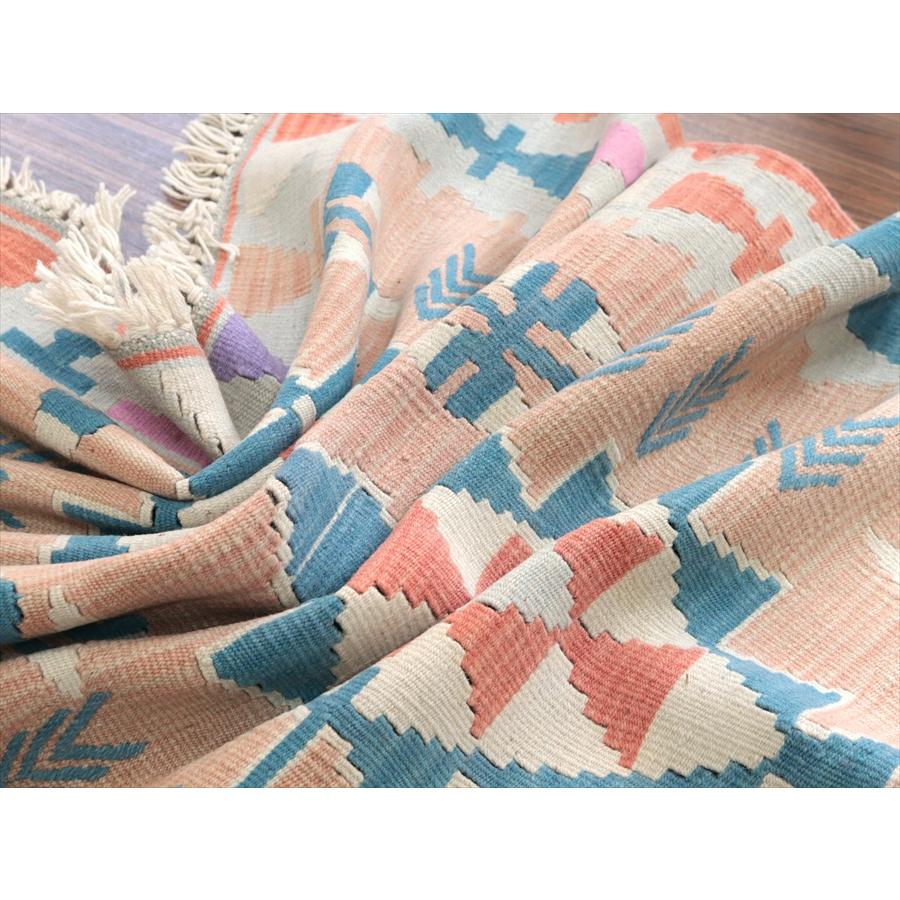 トルコの手織りキリム カイセリ 127x90cm 幾何学モチーフ パステルトーン |  | 06