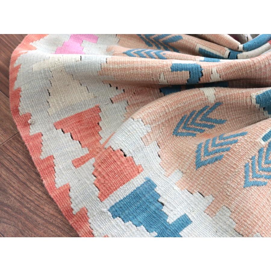 トルコの手織りキリム カイセリ 127x90cm 幾何学モチーフ パステルトーン |  | 07