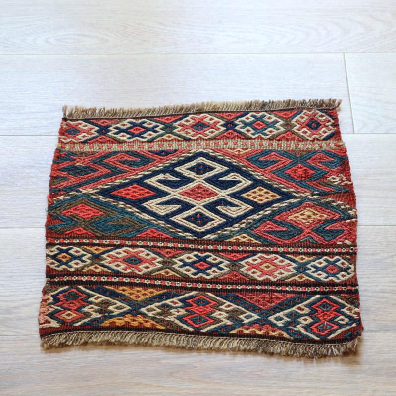 オールドキリム シルヴァン フラグメント 40x44cm マフラッシュのサイドピース | 