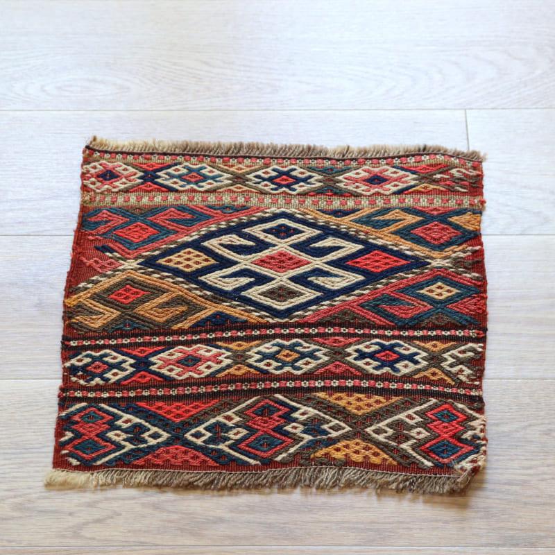 オールドキリム シルヴァン フラグメント 40x43cm マフラッシュのサイドピース | 