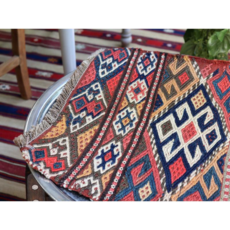 オールドキリム シルヴァン フラグメント 40x43cm マフラッシュのサイドピース |  | 03