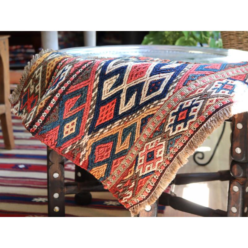 オールドキリム シルヴァン フラグメント 40x43cm マフラッシュのサイドピース |  | 04