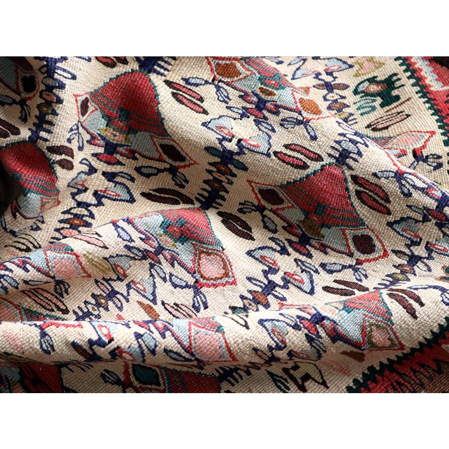 イランの手織りキリム セネ 144x119cm 花束のモチーフ |  | 10