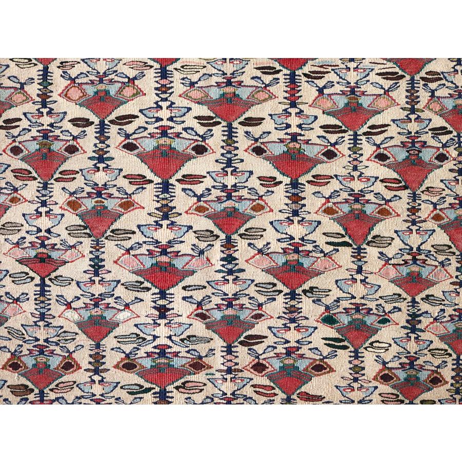 イランの手織りキリム セネ 144x119cm 花束のモチーフ |  | 04