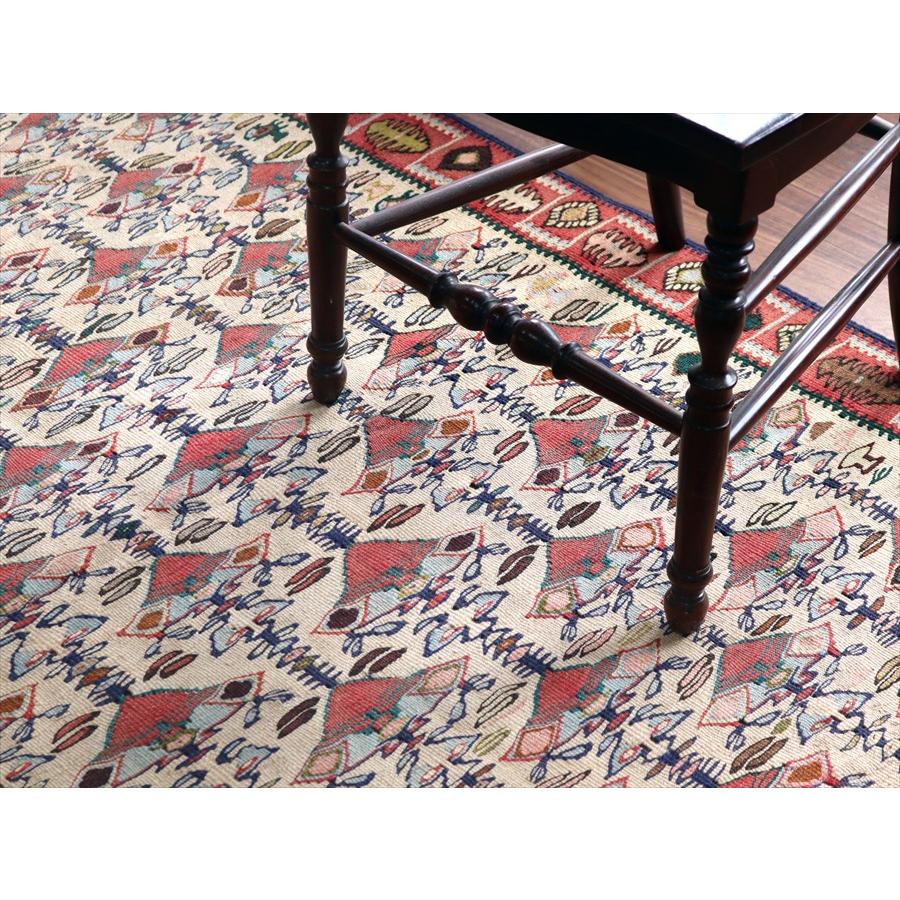 イランの手織りキリム セネ 144x119cm 花束のモチーフ |  | 05