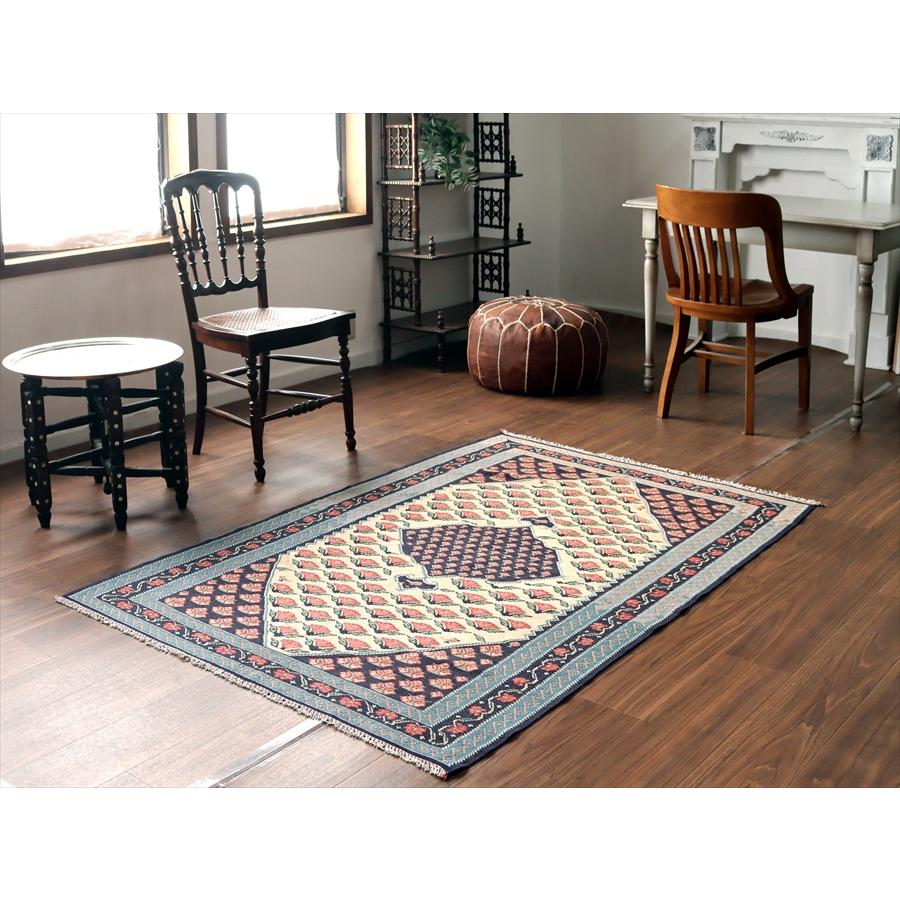 イランの手織りラグ ビジャール 170x116cm メダリオンとバラ |  | 01