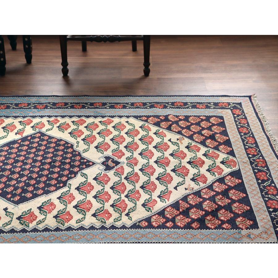 イランの手織りラグ ビジャール 170x116cm メダリオンとバラ |  | 03