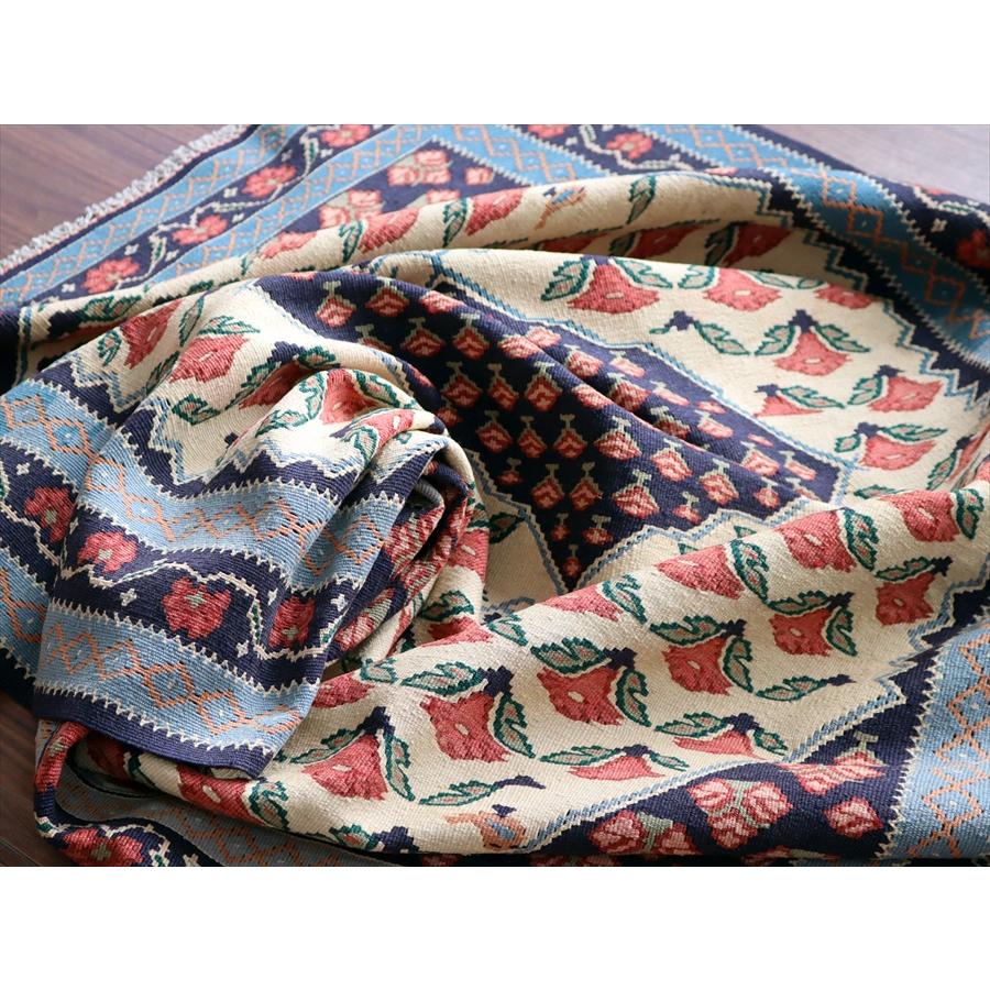 イランの手織りラグ ビジャール 170x116cm メダリオンとバラ |  | 09