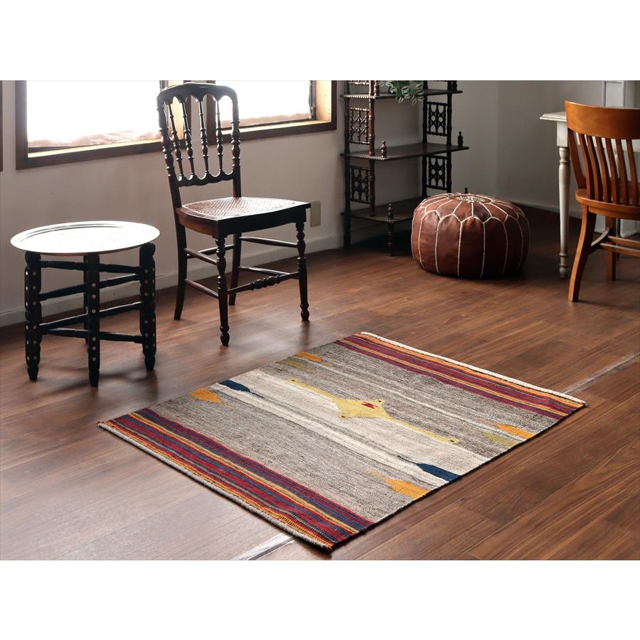 カシュカイ族の手織りキリム  114x93cm 幾何学モチーフ |  | 01