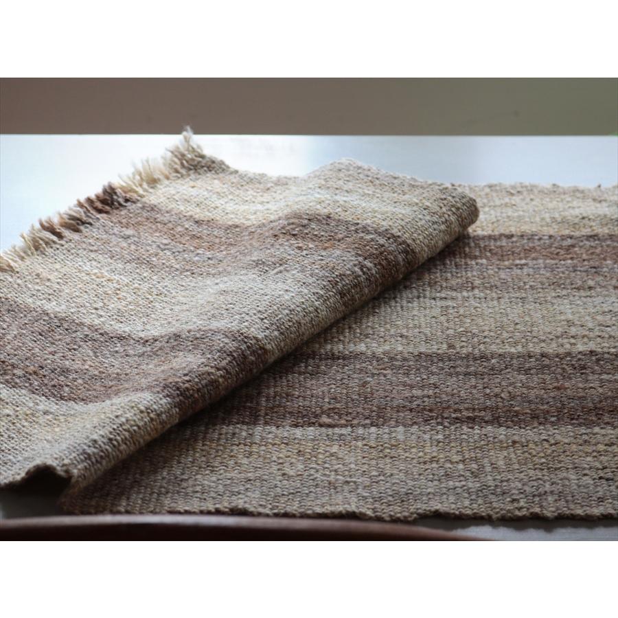 トルコの手織りキリム カルス 70x48cm ブラウン＆アイボリー ストライプ |  | 03