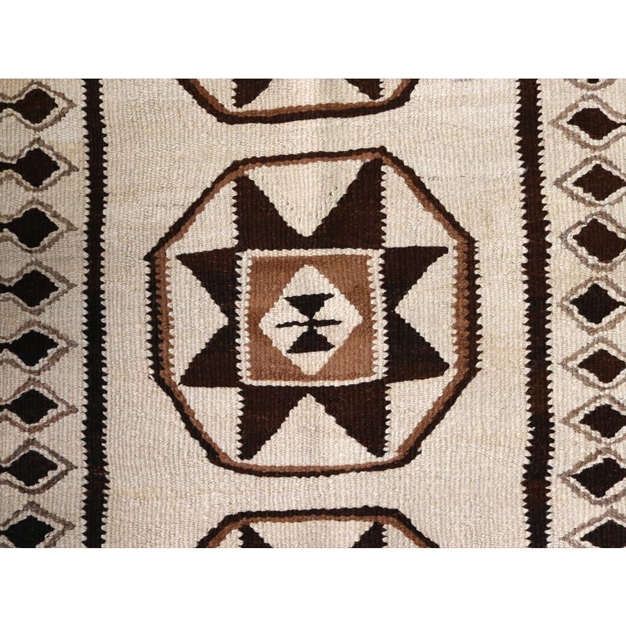 トルコの手織りキリム カルス 130x86cm メダリオンと幾何学モチーフ |  | 02