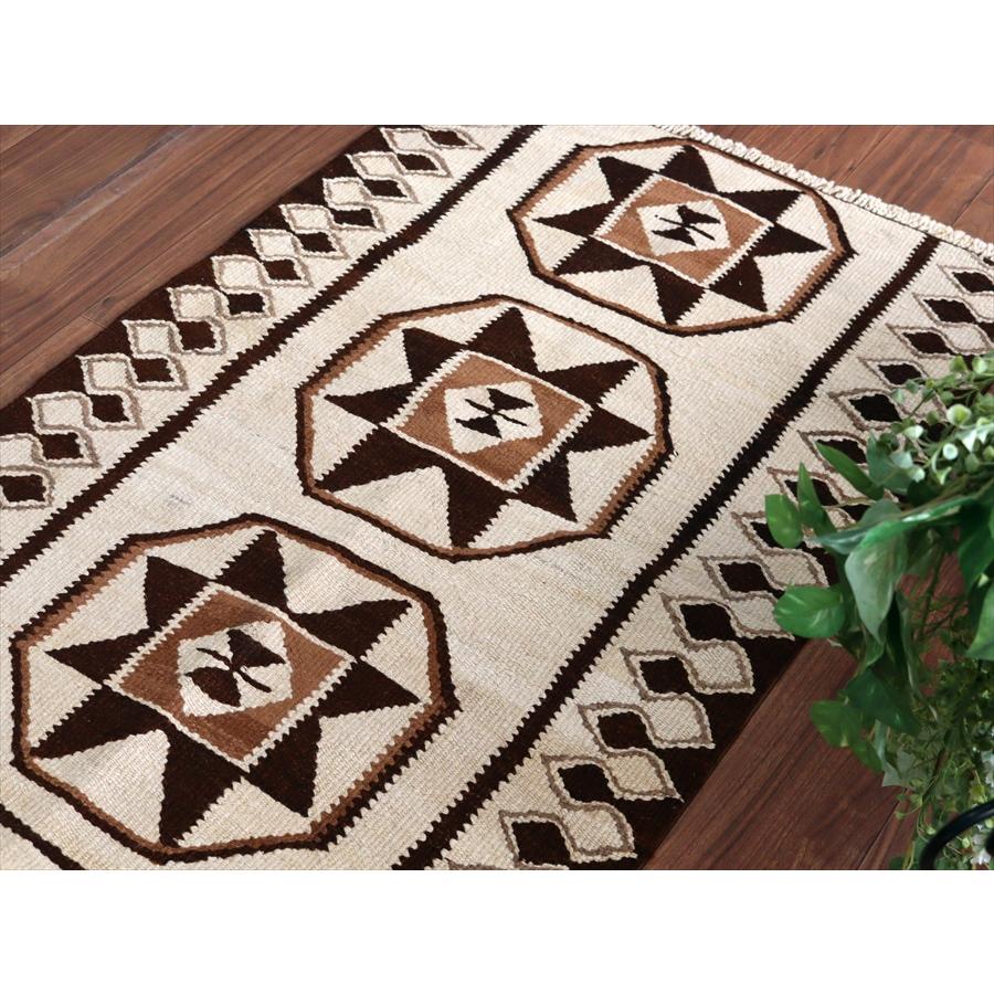 トルコの手織りキリム カルス 130x86cm メダリオンと幾何学モチーフ |  | 03