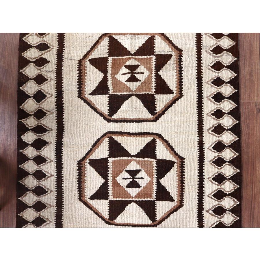 トルコの手織りキリム カルス 164x87cm メダリオンと幾何学モチーフ |  | 04